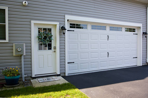 24/7 Emergency Garage Door Roller Replacement experts in Masury, OH