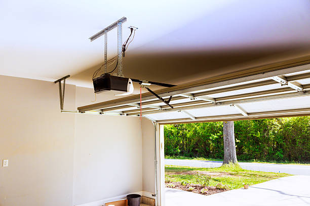 Top rated local Garage Door Roller Replacement specialists in Masury, OH